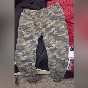 Truth + Theory Mens Camo Joggers